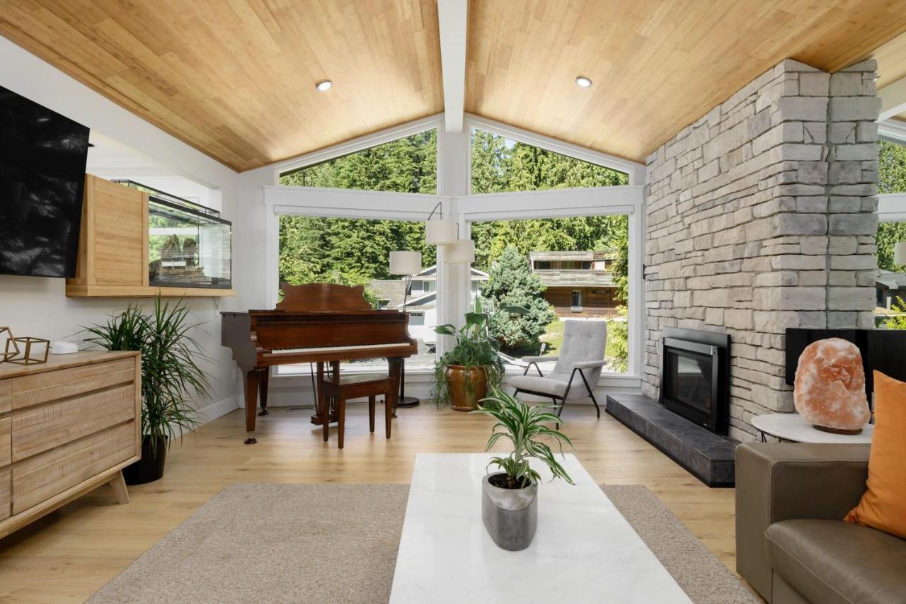 Beautiful Villa With Heated Pool Hot Tub By Forest North Vancouver Exterior photo