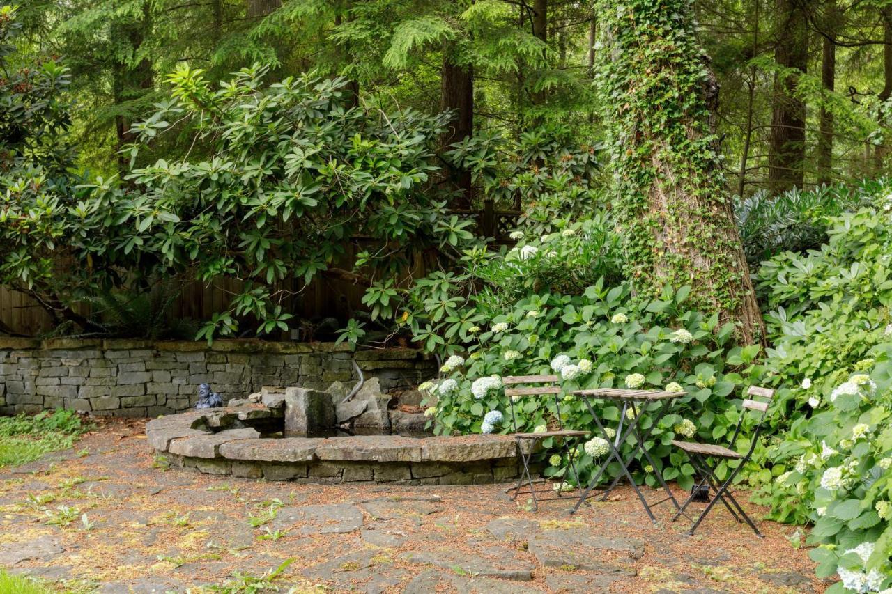 Beautiful Villa With Heated Pool Hot Tub By Forest North Vancouver Exterior photo