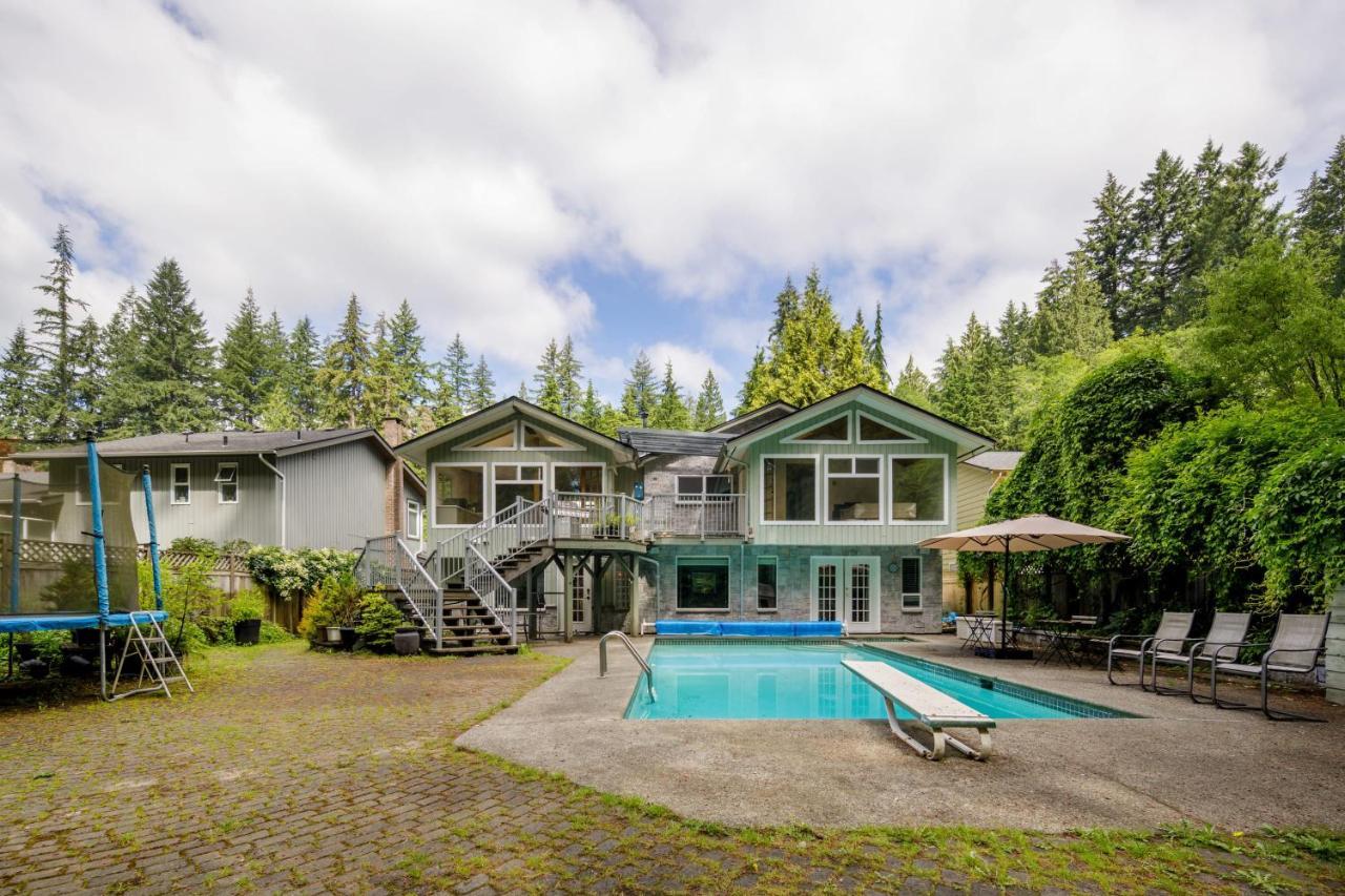 Beautiful Villa With Heated Pool Hot Tub By Forest North Vancouver Exterior photo